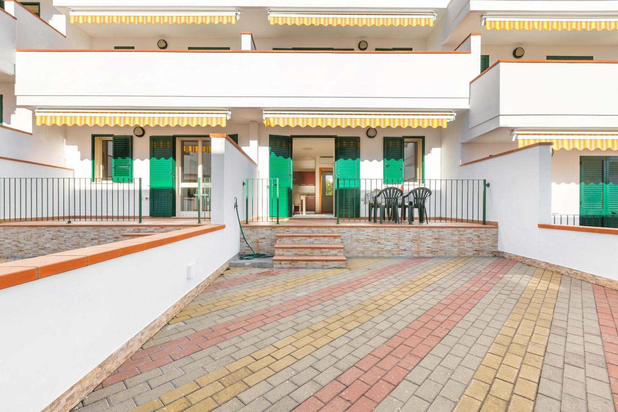 Blusea Beach Apartments San Pietro in Bevagna Exterior foto